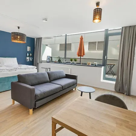 Lam Yacht Club - Terrace 10m2 Apartman Pozsony