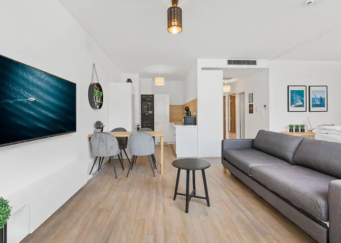 Lam Yacht Club - Terrace 10m2 Apartment Bratislava