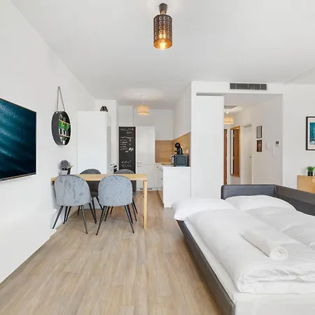 Lam Yacht Club - Terrace 10m2 *